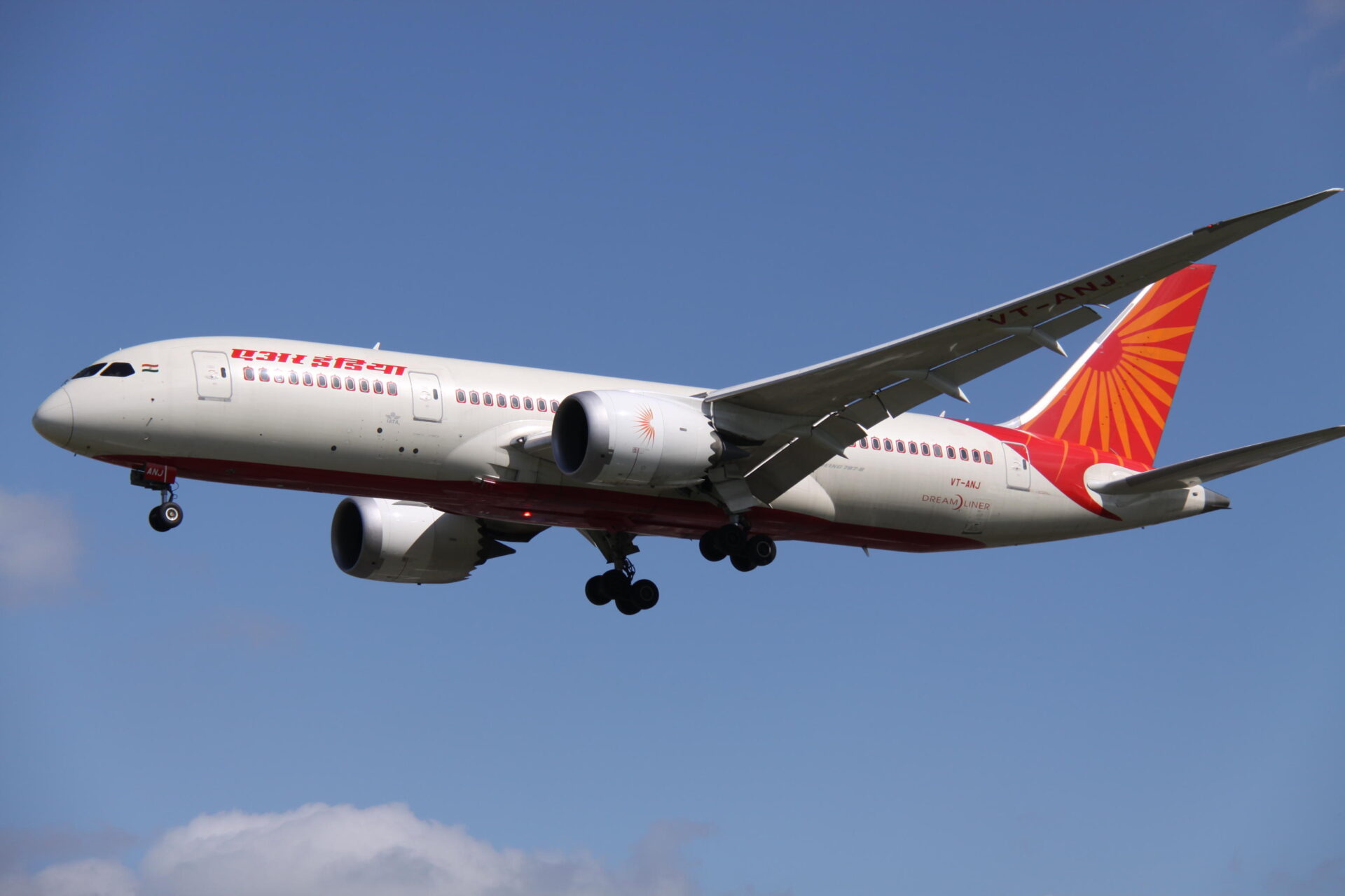 Cieli chiusi tra Europa e Asia: la geografia del traffico aereo cambia forma Cieli chiusi tra Europa e Asia: la geografia del traffico aereo cambia forma