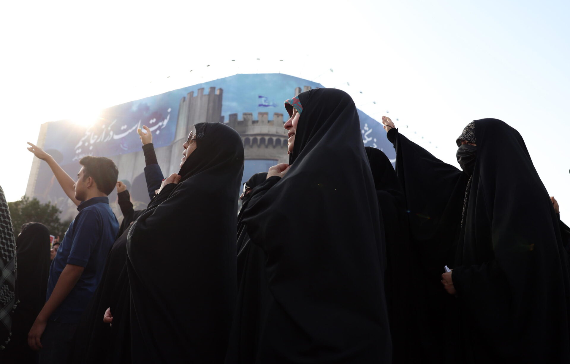 cambio di regime per l8217iran tanti pretendenti per una svolta improbabile