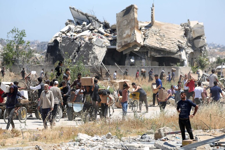 Gaza Humanitarian Foundation, i soccorsi come arma: l’ultima frontiera dell’assedio israeliano Gaza Humanitarian Foundation, i soccorsi come arma: l’ultima frontiera dell’assedio israeliano