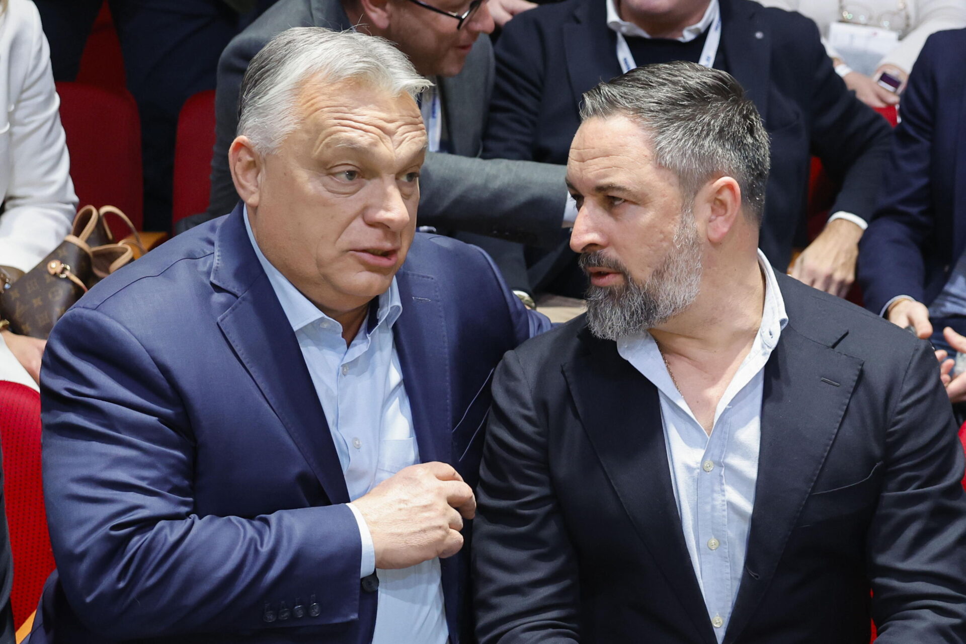 Prestiti sovranisti: quei milioni dall’Ungheria che finanziano le campagne di Vox Prestiti sovranisti: quei milioni dall’Ungheria che finanziano le campagne di Vox