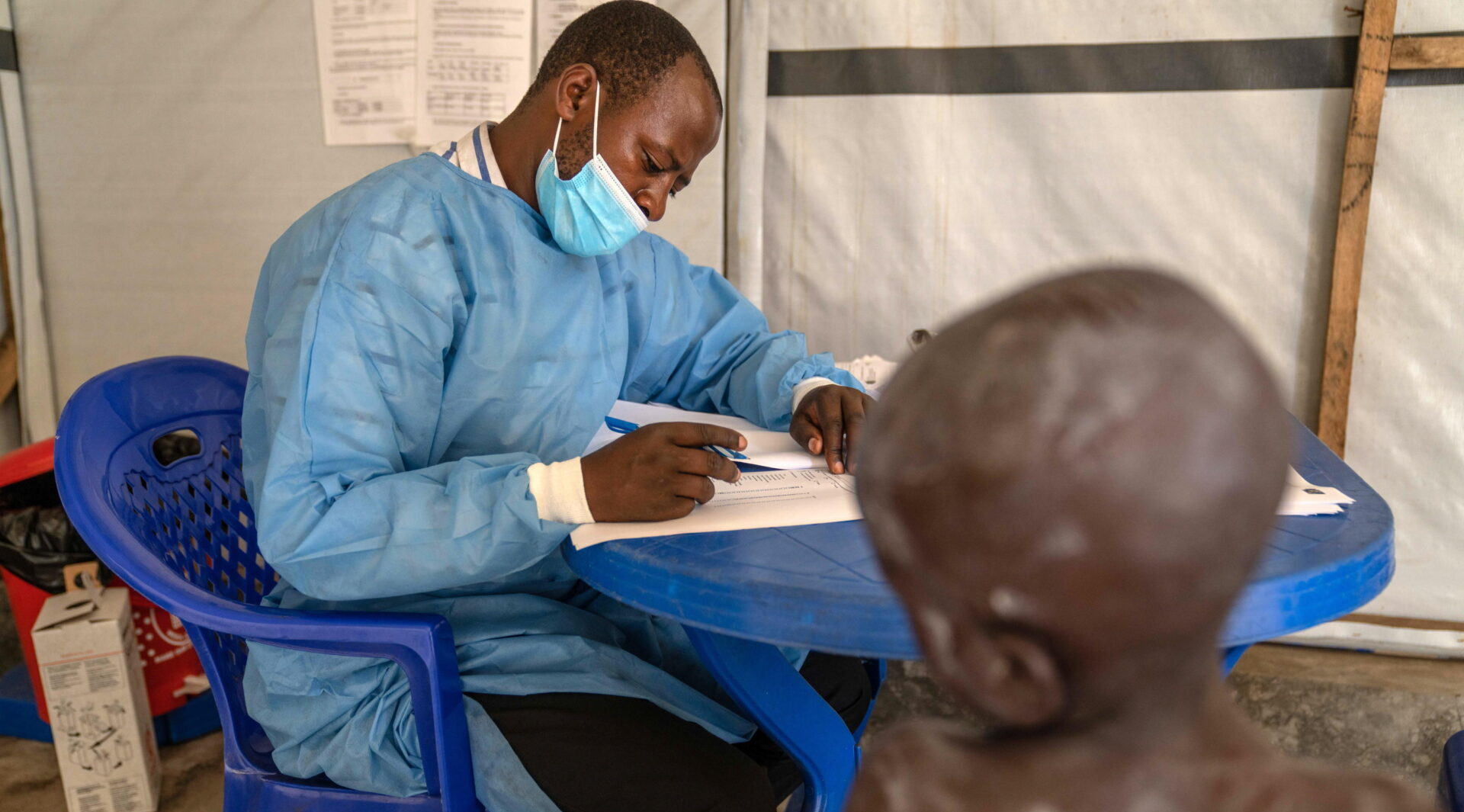 Botswana senza medicine, i soldati distribuiscono i farmaci. Ecco perché è scoppiata la crisi