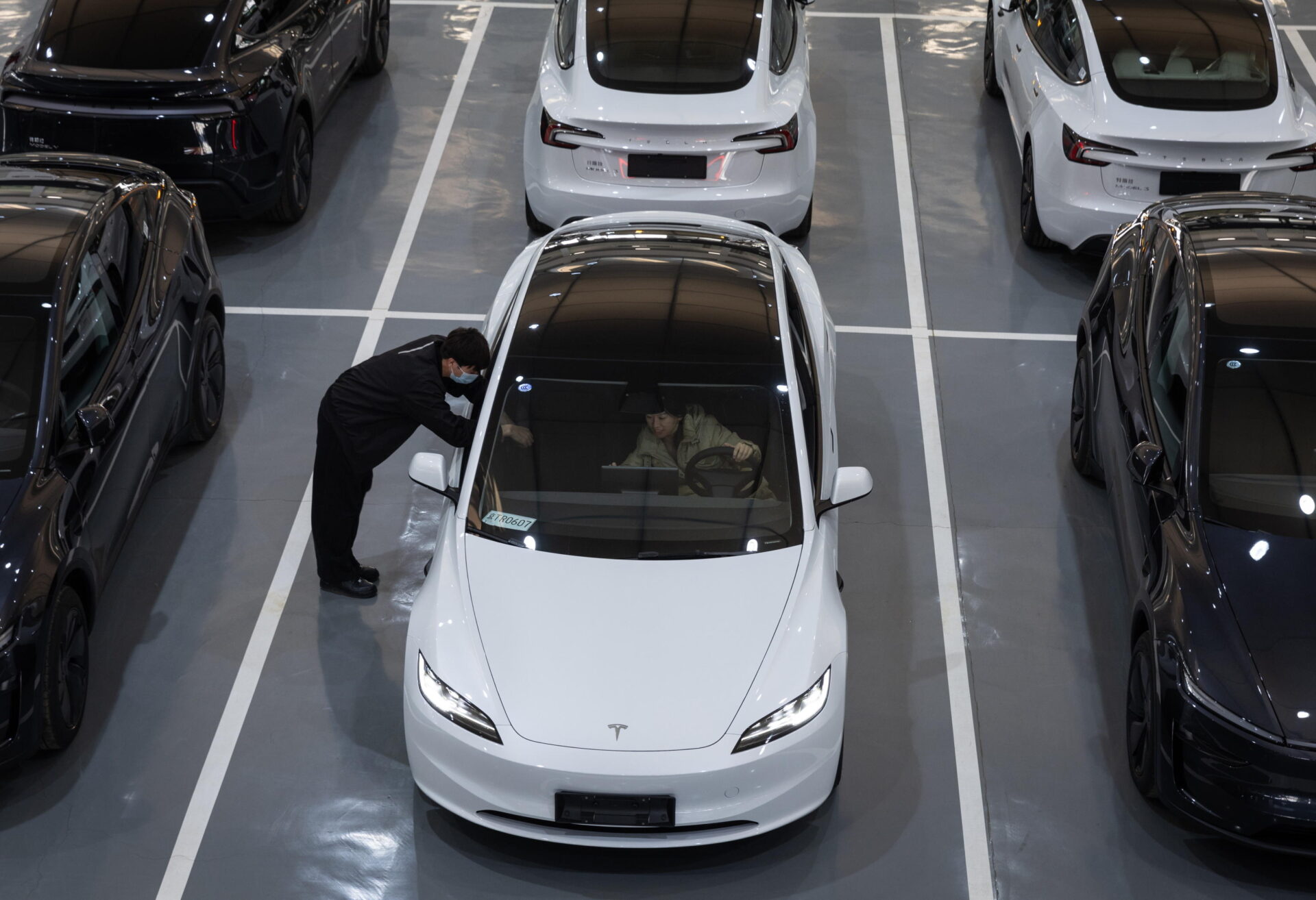 I ”killer cinesi” di Tesla che preoccupano Musk