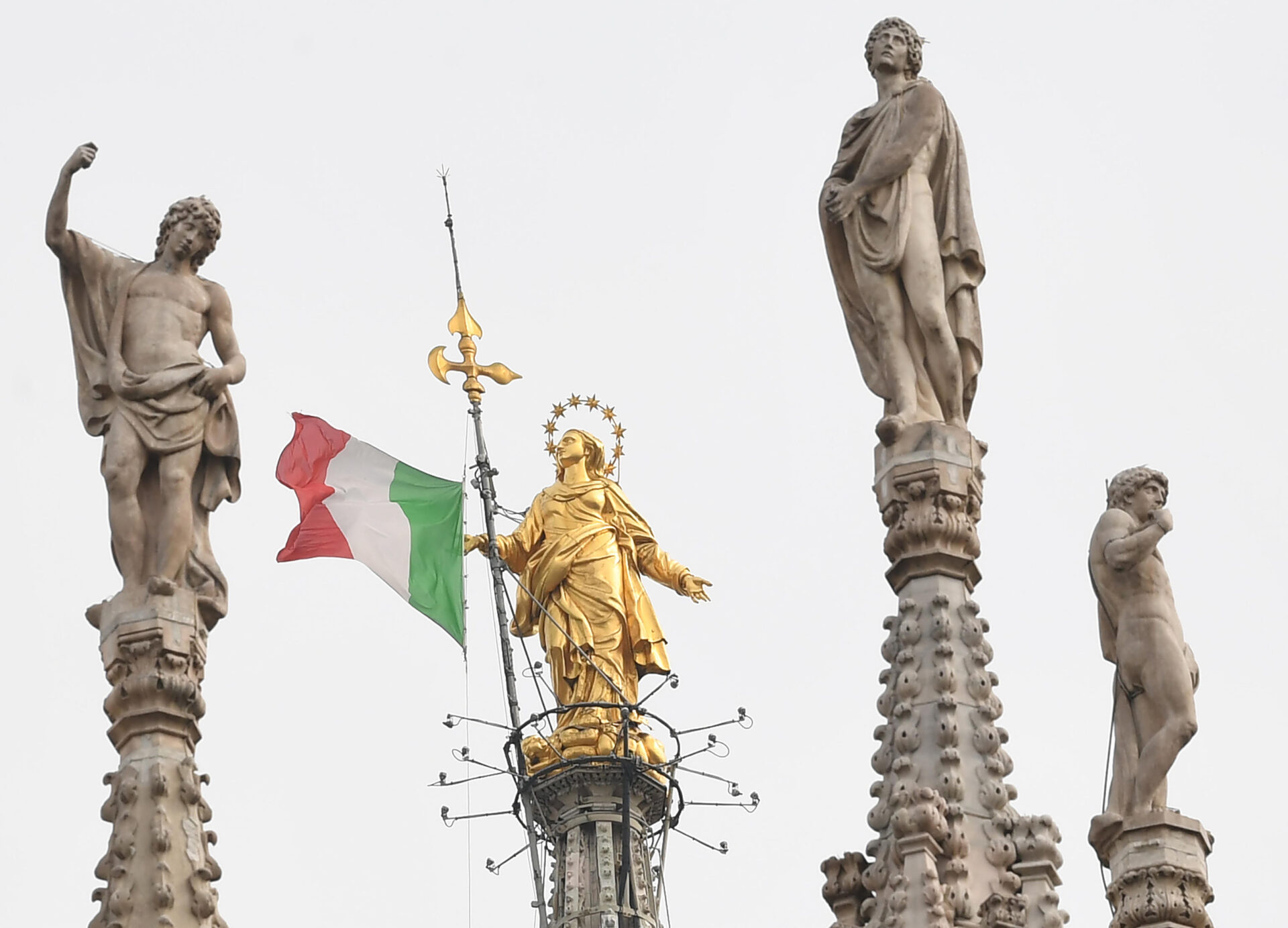 Terremoto Milano: chi sale e chi scende tra i poteri della città