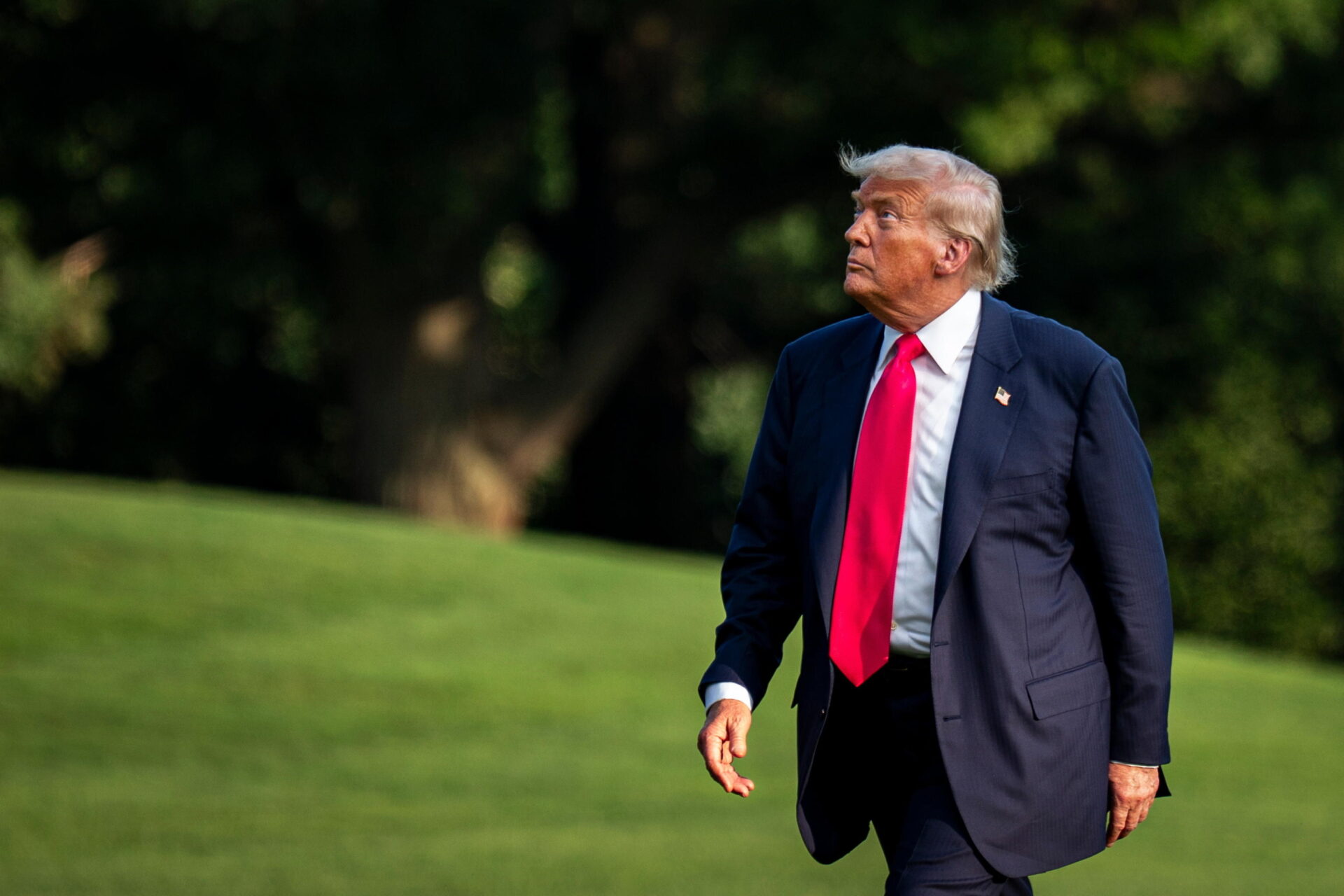 Donald Trump vara un grande piano per fare degli Usa i padroni dell’intelligenza artificiale