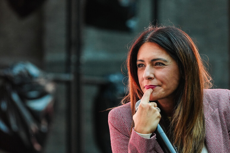 Tra furia censoria e doppi standard, Pina Picierno è sempre più sola nel PD