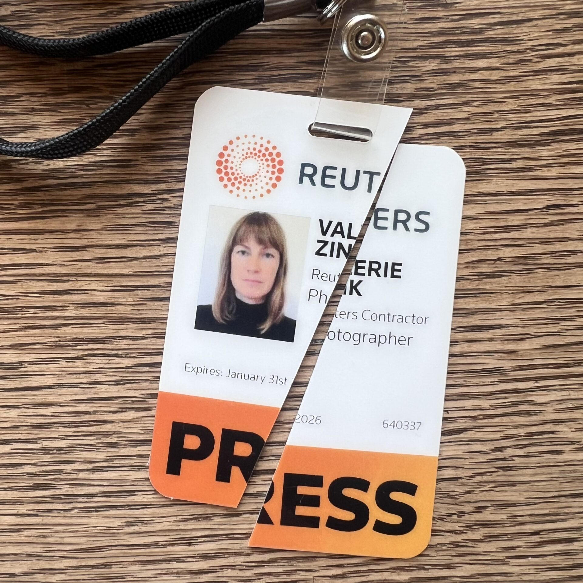 “Ha giustificato l’assassinio di giornalisti a Gaza”: la clamorosa rottura della fotografa Valerie Zink con ...