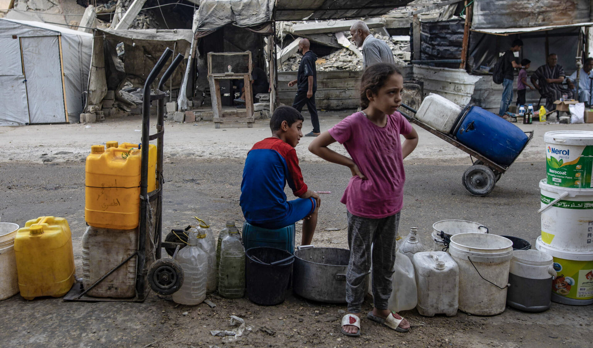 Non solo la carestia e le bombe: Israele nega a Gaza anche l’acqua Non solo la carestia e le bombe: Israele nega a Gaza anche l’acqua