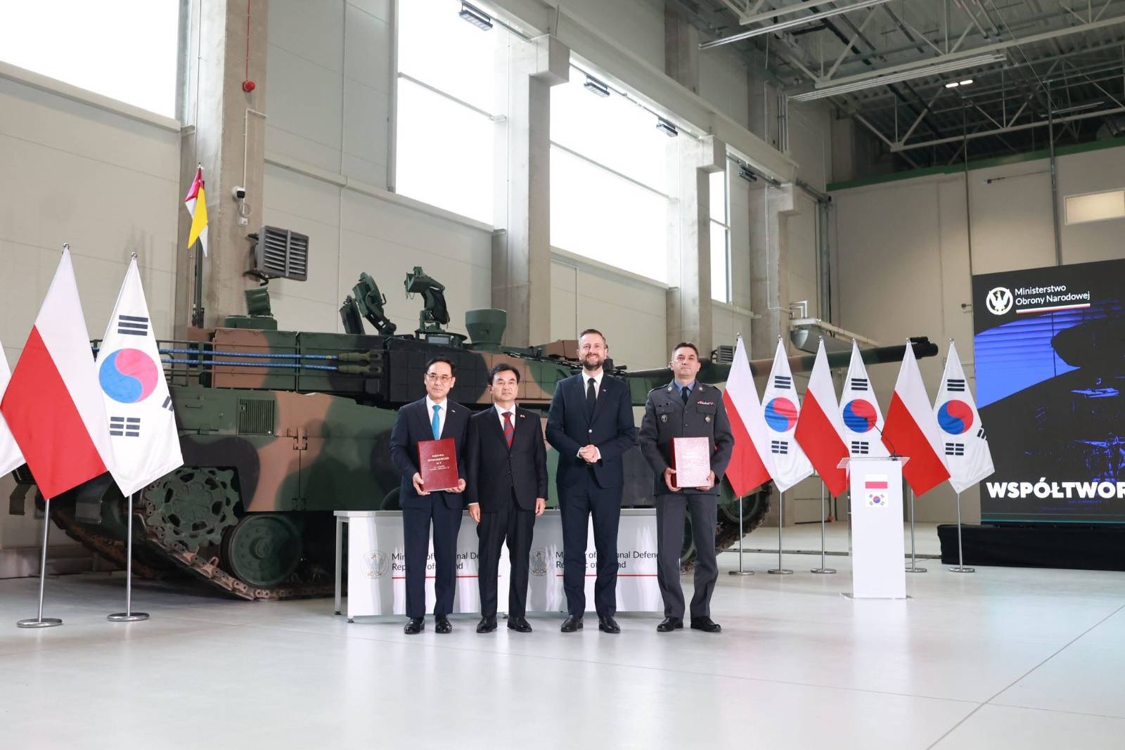 1.100 tank entro il 2030: così la Polonia vuole diventare la potenza europea dei carri armati 1.100 tank entro il 2030: così la Polonia vuole diventare la potenza europea dei carri armati
