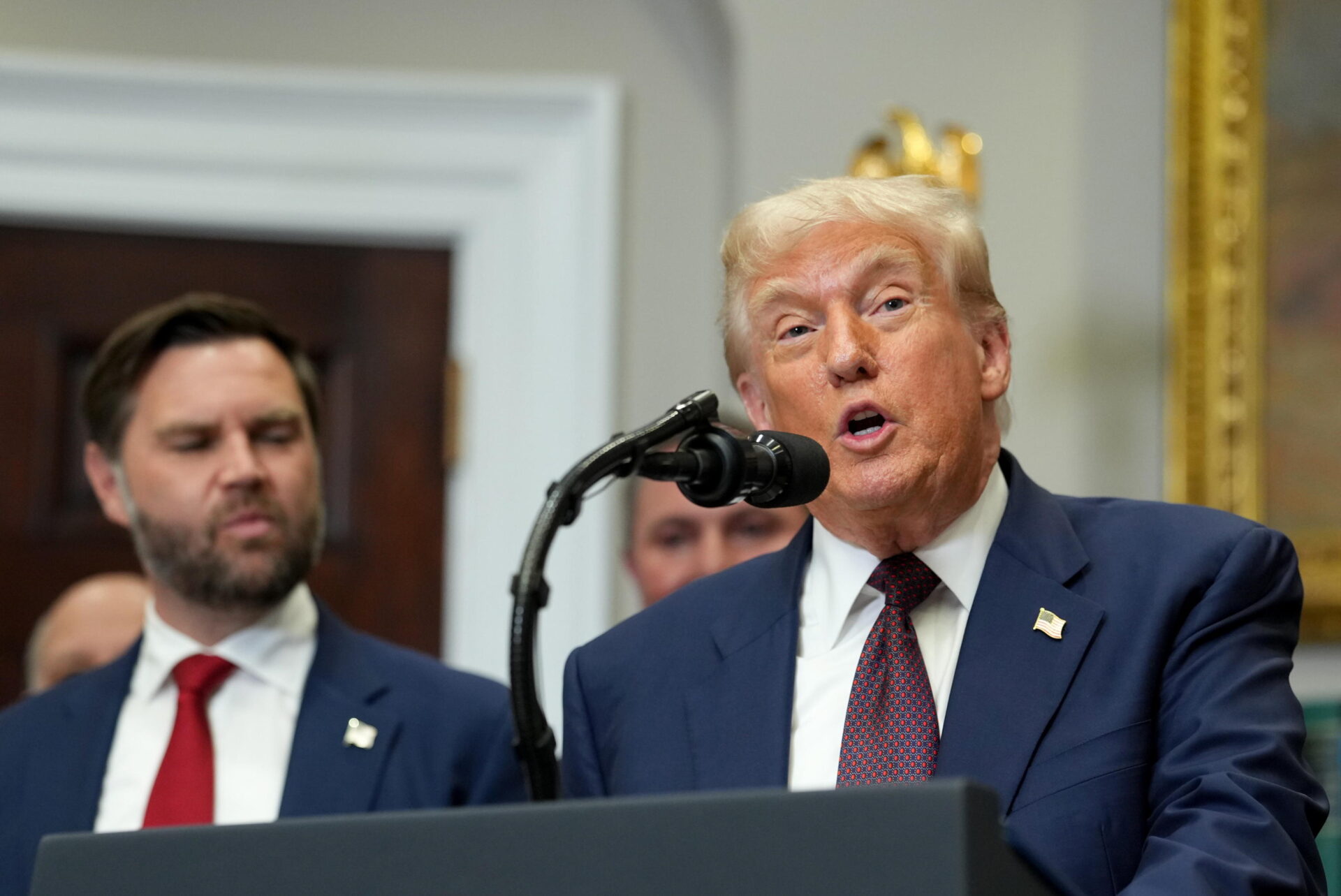 Trump dazia il mondo intero ma a pagare saranno cittadini e imprese Usa Trump dazia il mondo intero ma a pagare saranno cittadini e imprese Usa