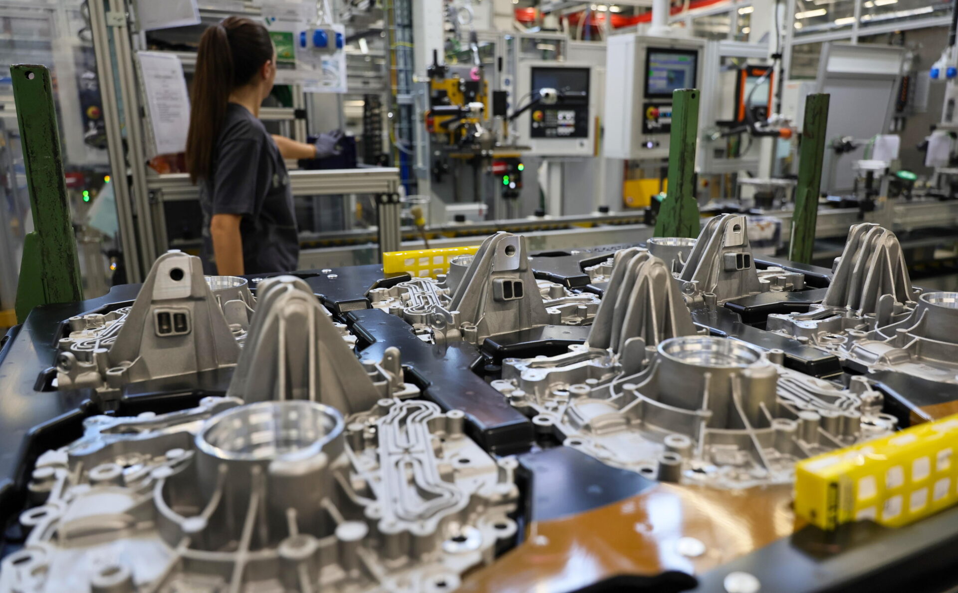 gelata estiva per la produzione industriale tedesca una nuova grana per merz