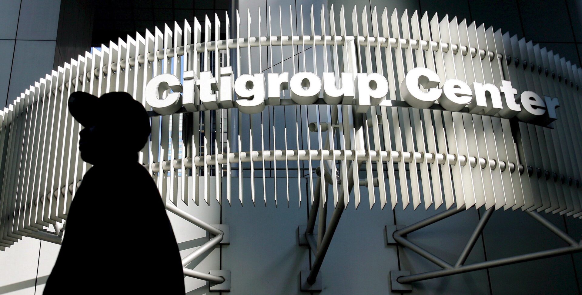il calciomercato della finanza la campagna acquisti di citigroup per sfidare jpmorgan