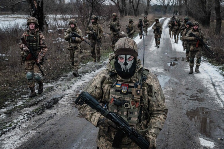 Russia e Ucraina, le rivelazioni sui morti in battaglia e le trattative per fermare la guerra Russia e Ucraina, le rivelazioni sui morti in battaglia e le trattative per fermare la guerra