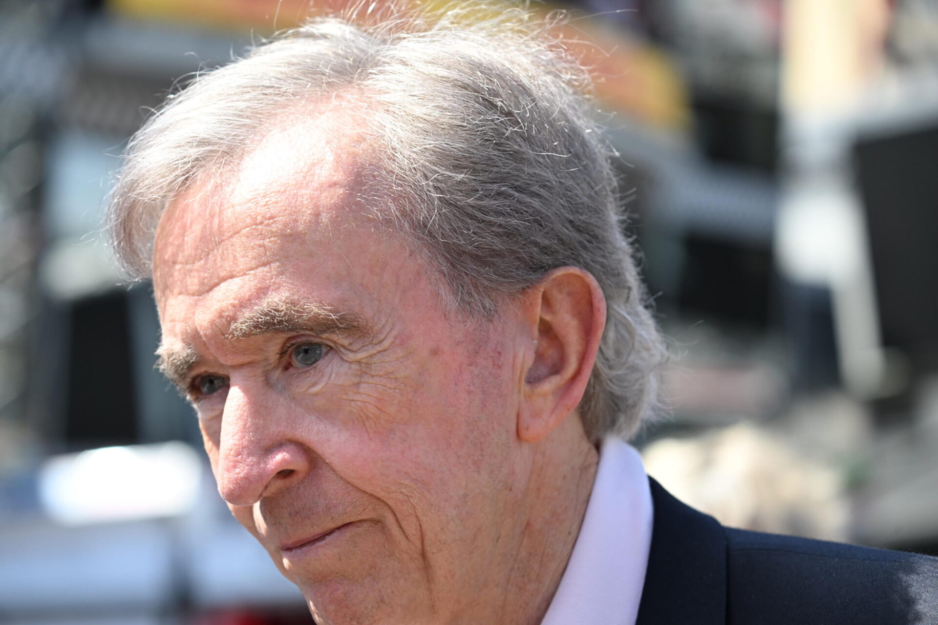 francia il miliardario arnault contro la tassa sui miliardari strizzando l8217occhio a macron
