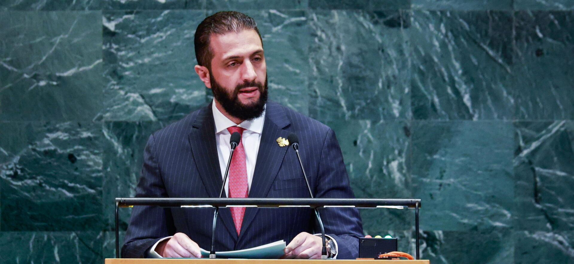 Il trionfo di Al Sharaa all’Onu e la rischiosa scommessa del mondo sulla Siria