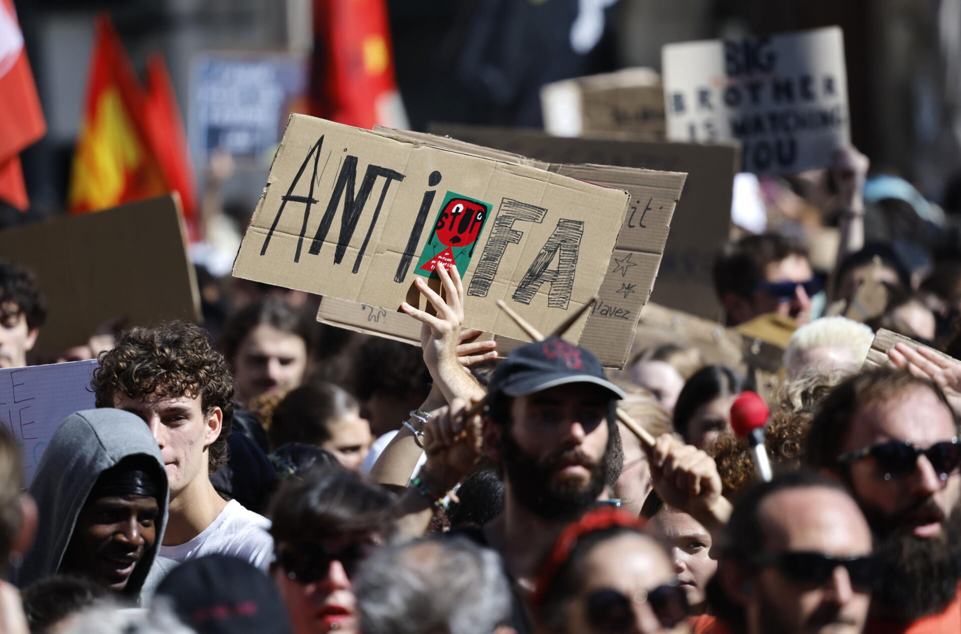 Dopo l’omicidio di Kirk, Trump designa “Antifa” come “organizzazione terroristica”
