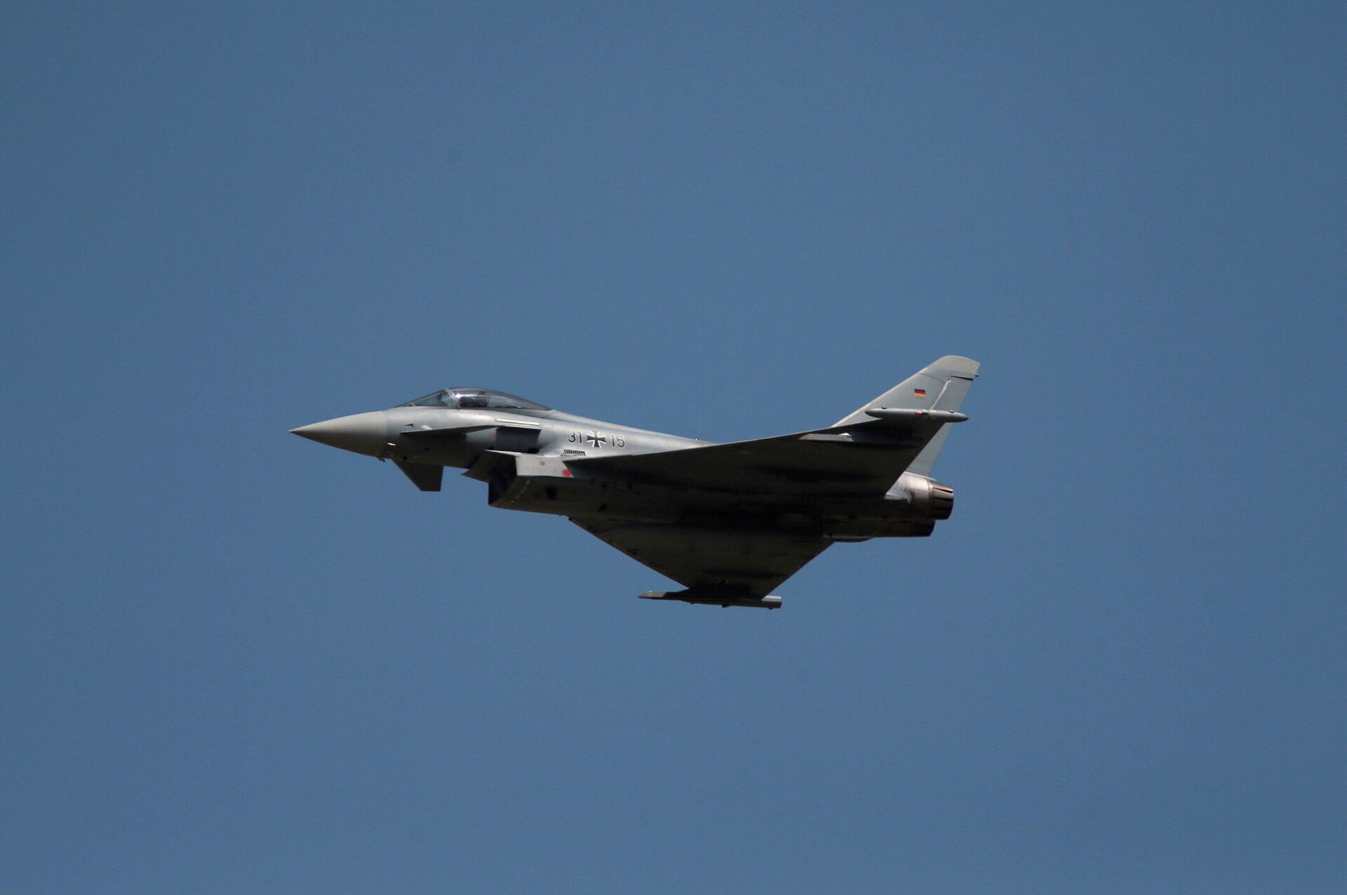 Nuovi Eurofighter Typhoon per la Germania: Berlino nei cieli sceglie l’opzione europea