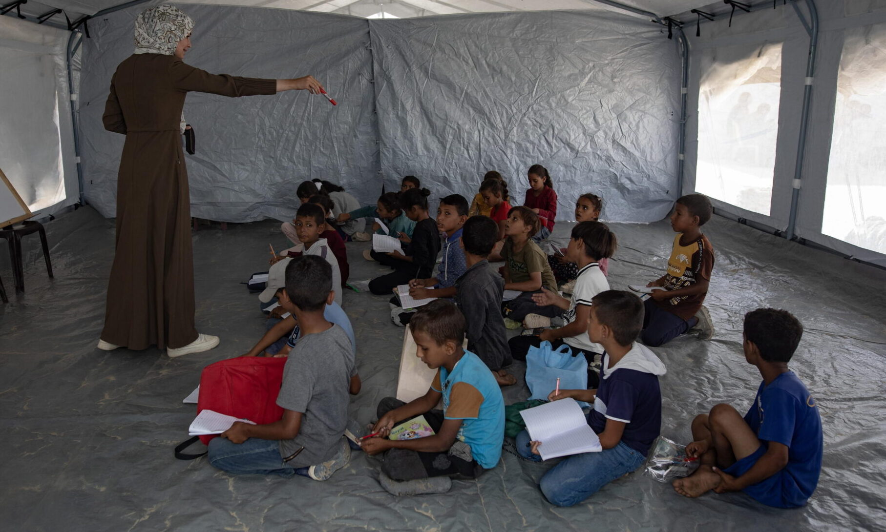 Gaza: l’esame di maturità di 27000 ragazzi sotto le bombe