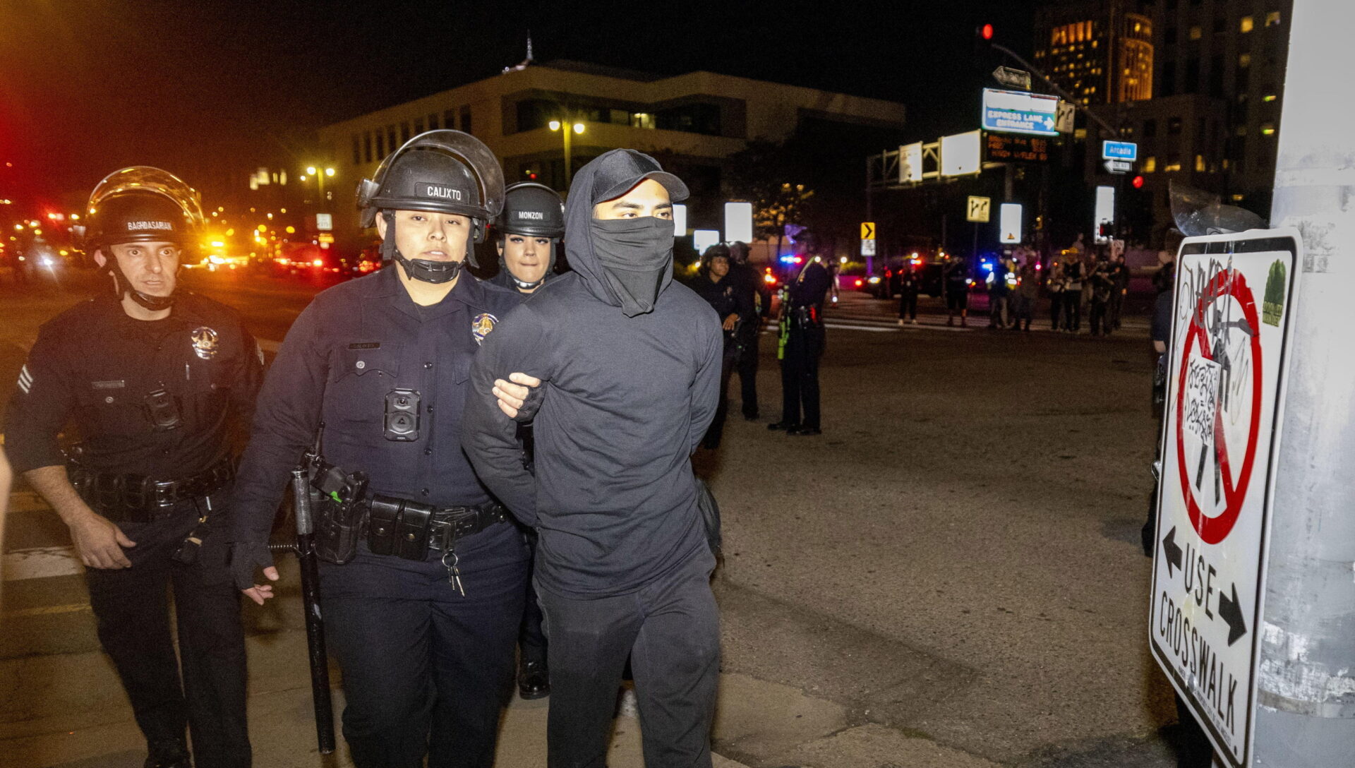 InsideUsa – l’ombra della guerra civile: una società sempre più violenta InsideUsa – l’ombra della guerra civile: una società sempre più violenta