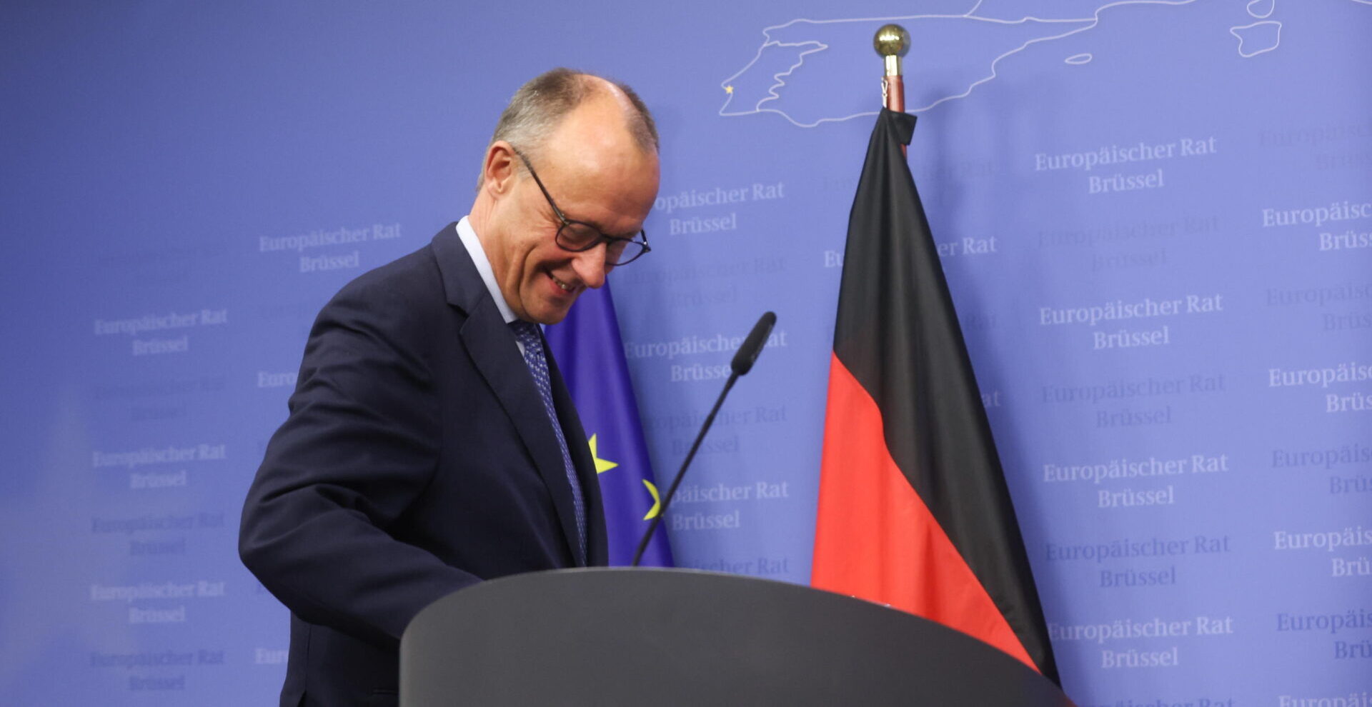 Germania, allarme autoritarismo: il costituzionalista Murswiek denuncia la censura di Stato Germania, allarme autoritarismo: il costituzionalista Murswiek denuncia la censura di Stato