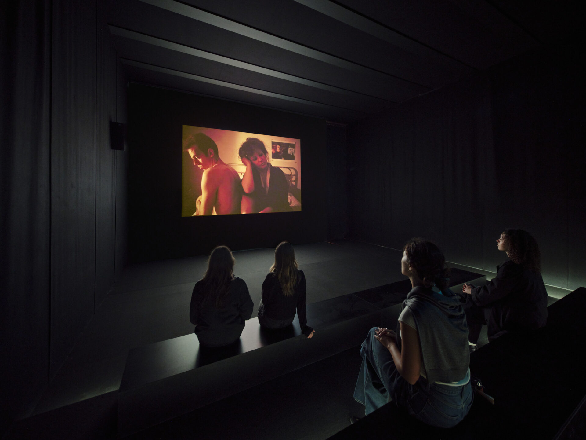 nan goldin a milano la mostra all8217hangar bicocca