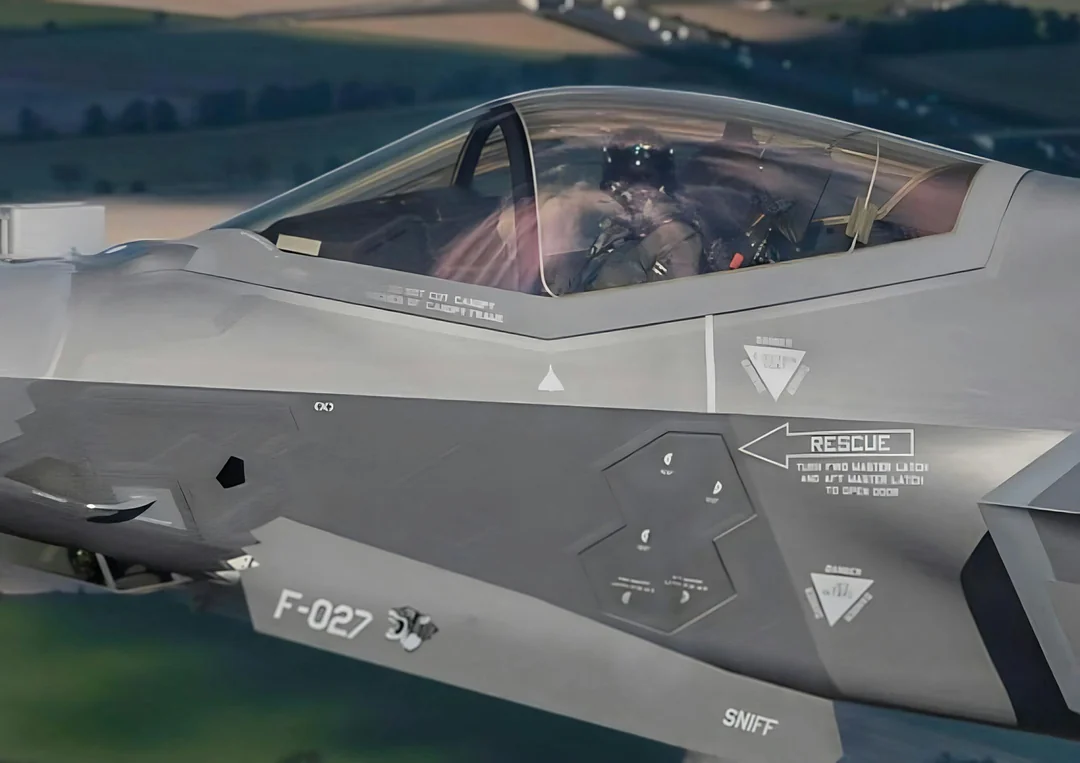 La sagoma di un drone su un F 35 olandese: torna la tradizione dei “kill score” dei piloti da caccia 