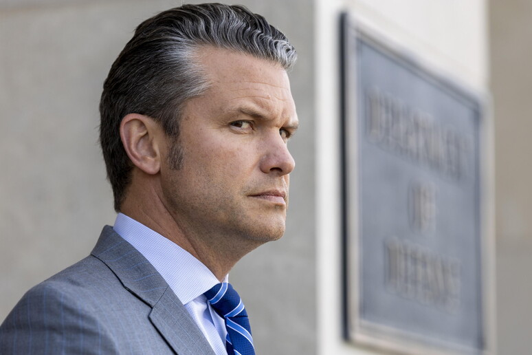 usa dalla deterrenza all8217offensiva ecco la svolta militarista di hegseth