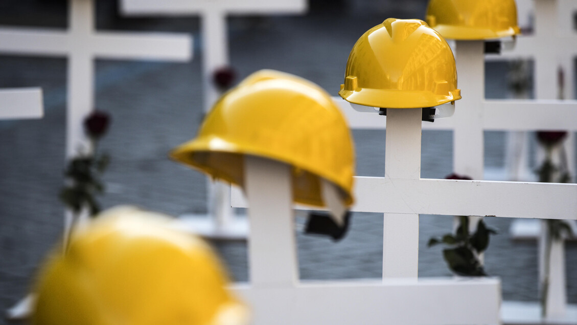 Quando il lavoro uccide: la morte di un altro operaio a Napoli riaccende il dibattito sulla sicurezza
