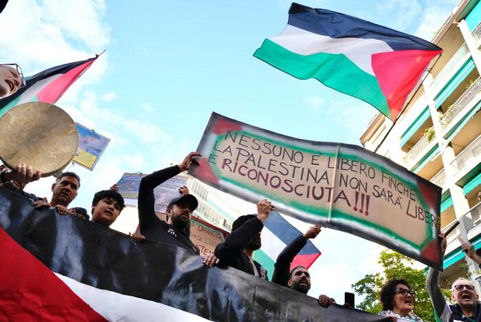 lo sport contro israele la protesta non 232 finita a udine