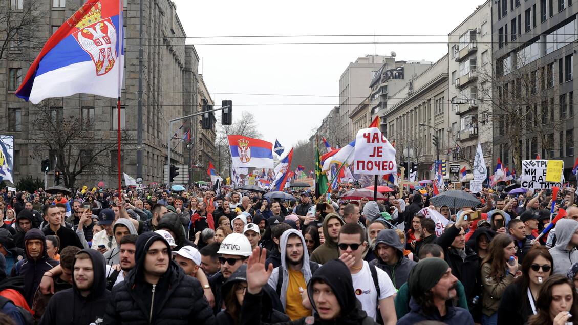 Crisi, repressioni e un’Europa impotente: i Balcani sull’orlo del collasso Crisi, repressioni e un’Europa impotente: i Balcani sull’orlo del collasso