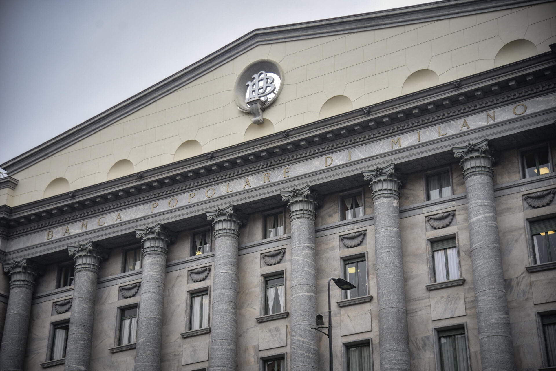 Banche, il Terzo Polo ora è un progetto: tutti gli occhi su Mps-Banco Bpm