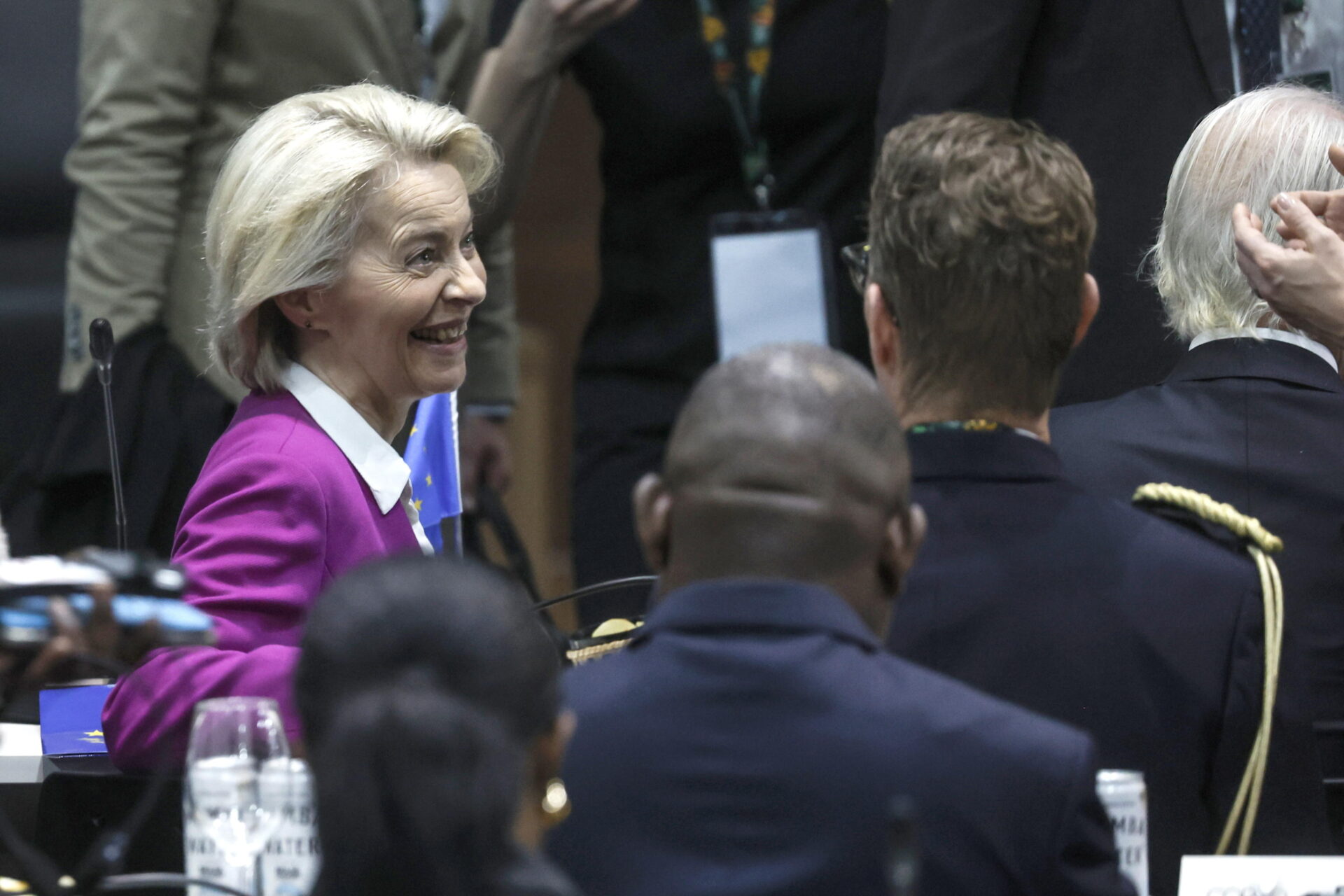 europa ai act al crocevia la commissione apre a big tech e alle modifiche da It.insideover.com europa ai act al crocevia la commissione apre a big tech e alle modifiche