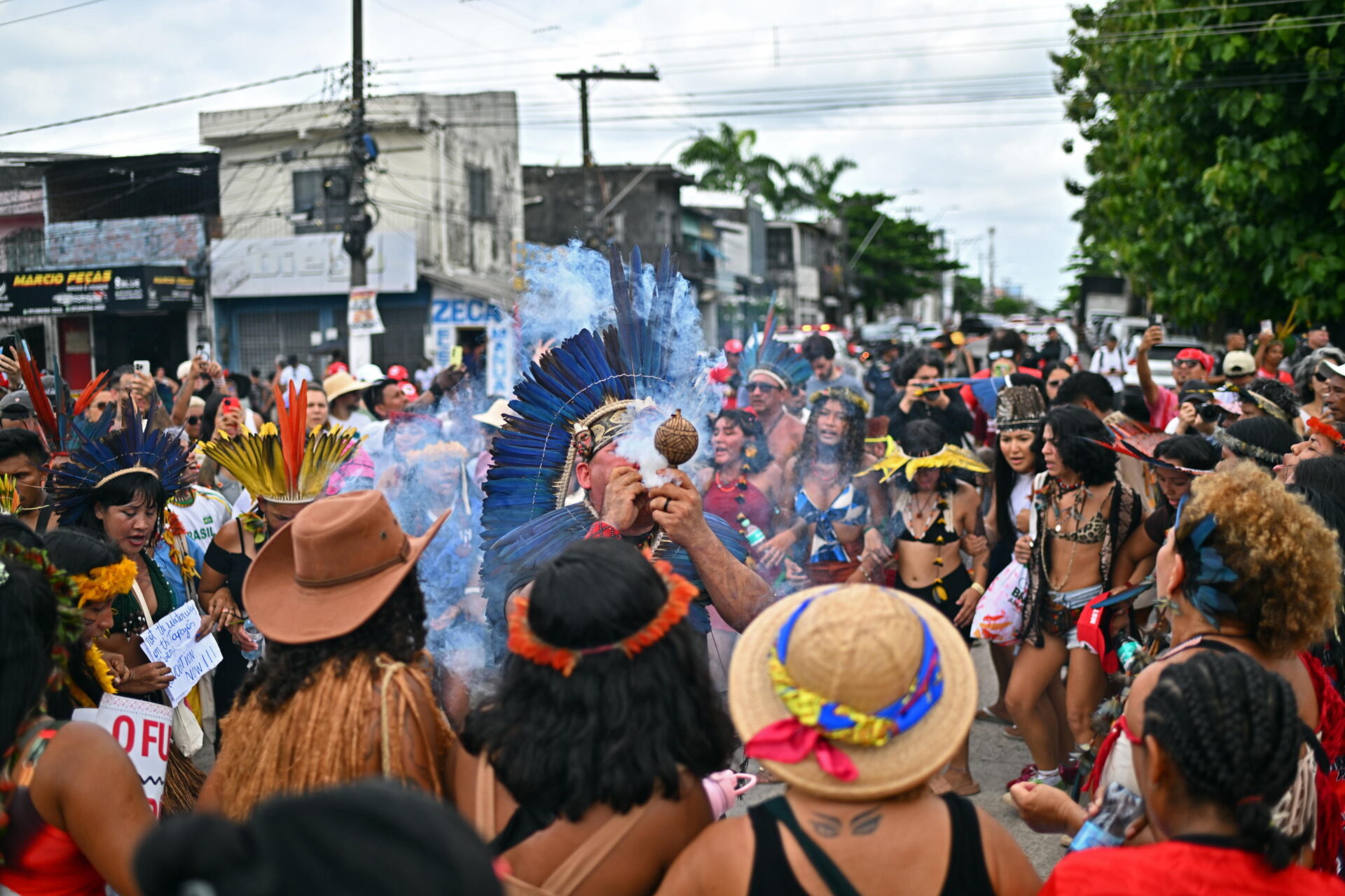 La “flotilla” dei popoli indigeni alla COP30 contro l’indifferenza del mondo sull’ambiente La “flotilla” dei popoli indigeni alla COP30 contro l’indifferenza del mondo sull’ambiente