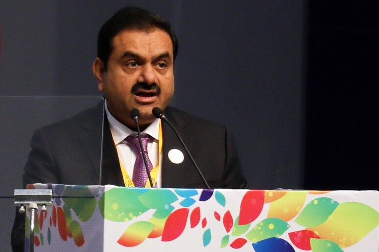 Fideuram Intesa Sanpaolo e l’indagine sui conti del magnate indiano Gautam Adani Fideuram Intesa Sanpaolo e l’indagine sui conti del magnate indiano Gautam Adani