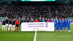 il calcio contro la violenza sulle donne ma in campo vanno anche gli imputati