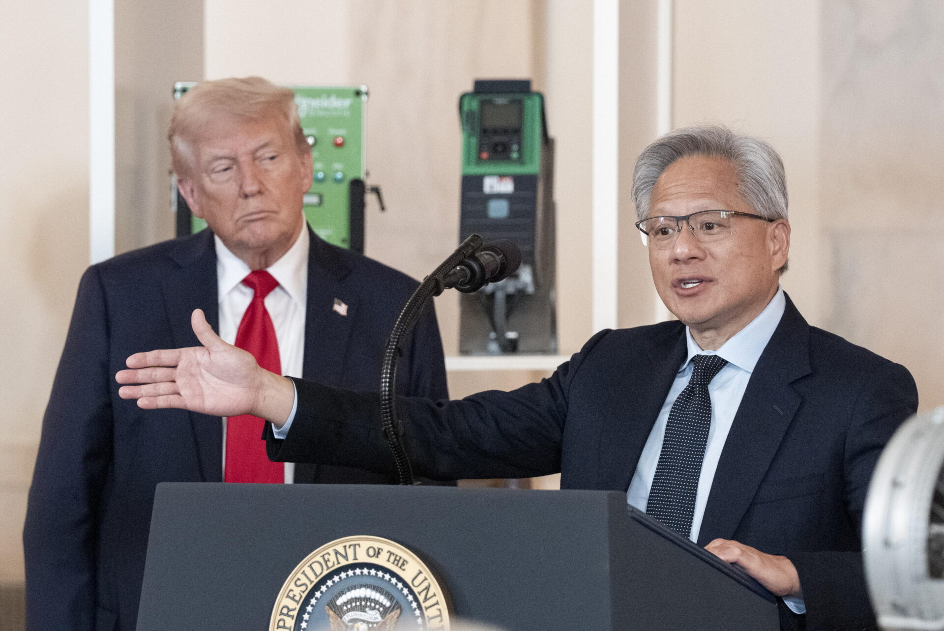 Chip di Nvidia, Trump offre il ramoscello d’ulivo alla Cina ma Pechino alza il muro Chip di Nvidia, Trump offre il ramoscello d’ulivo alla Cina ma Pechino alza il muro