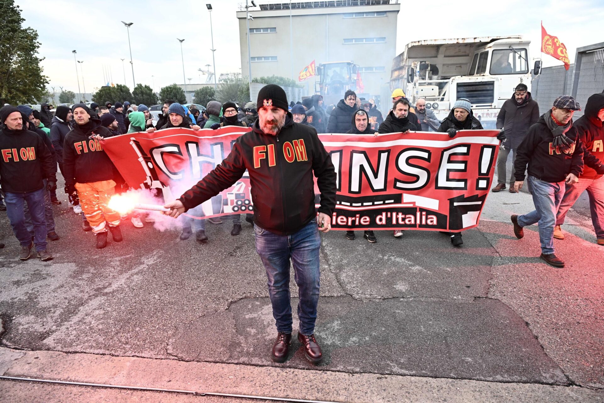 Da Genova a Taranto, il disastro dell’ex Ilva: incubo chiusura a marzo Da Genova a Taranto, il disastro dell’ex Ilva: incubo chiusura a marzo