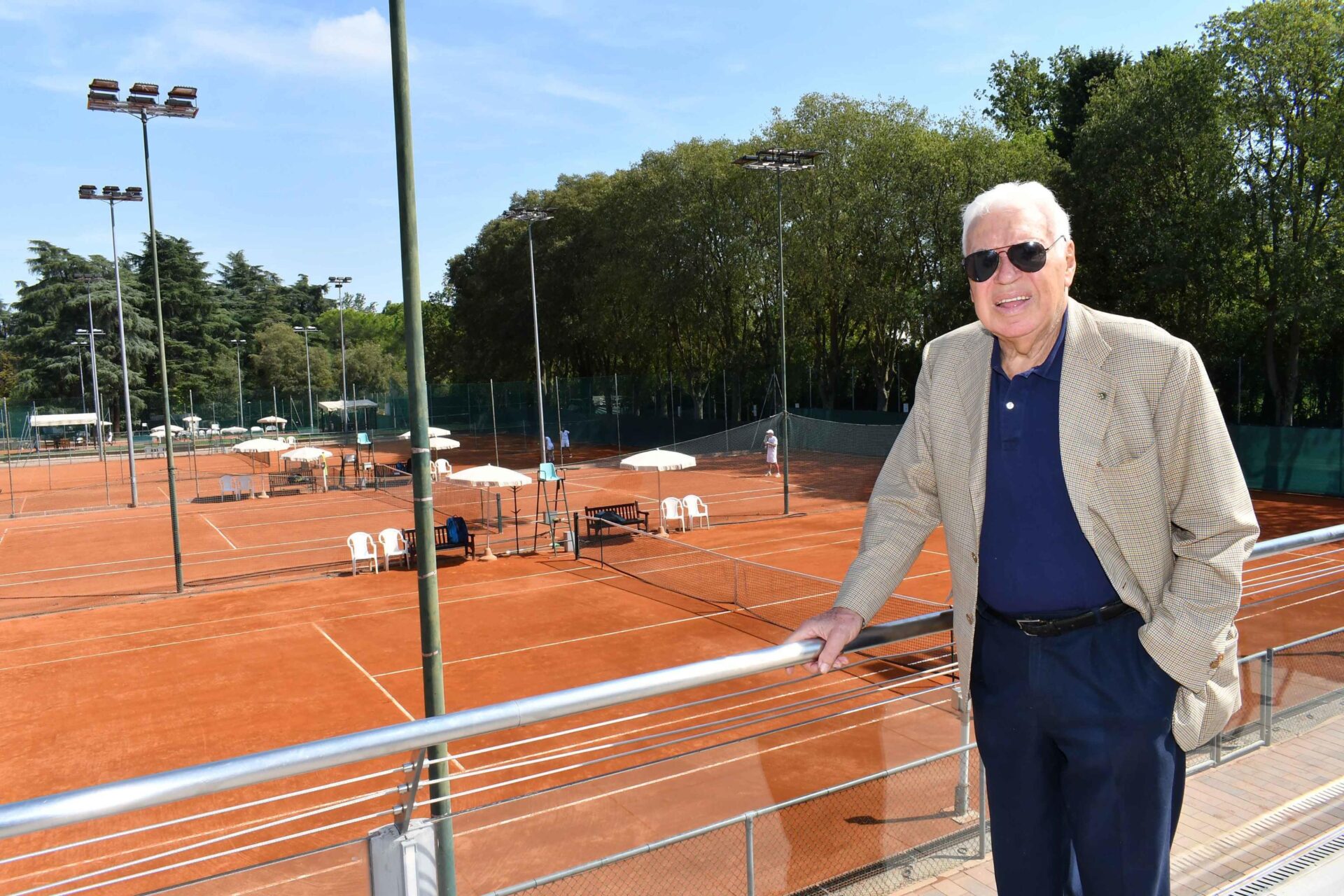 Come Nicola Pietrangeli ha inventato il tennis italiano
