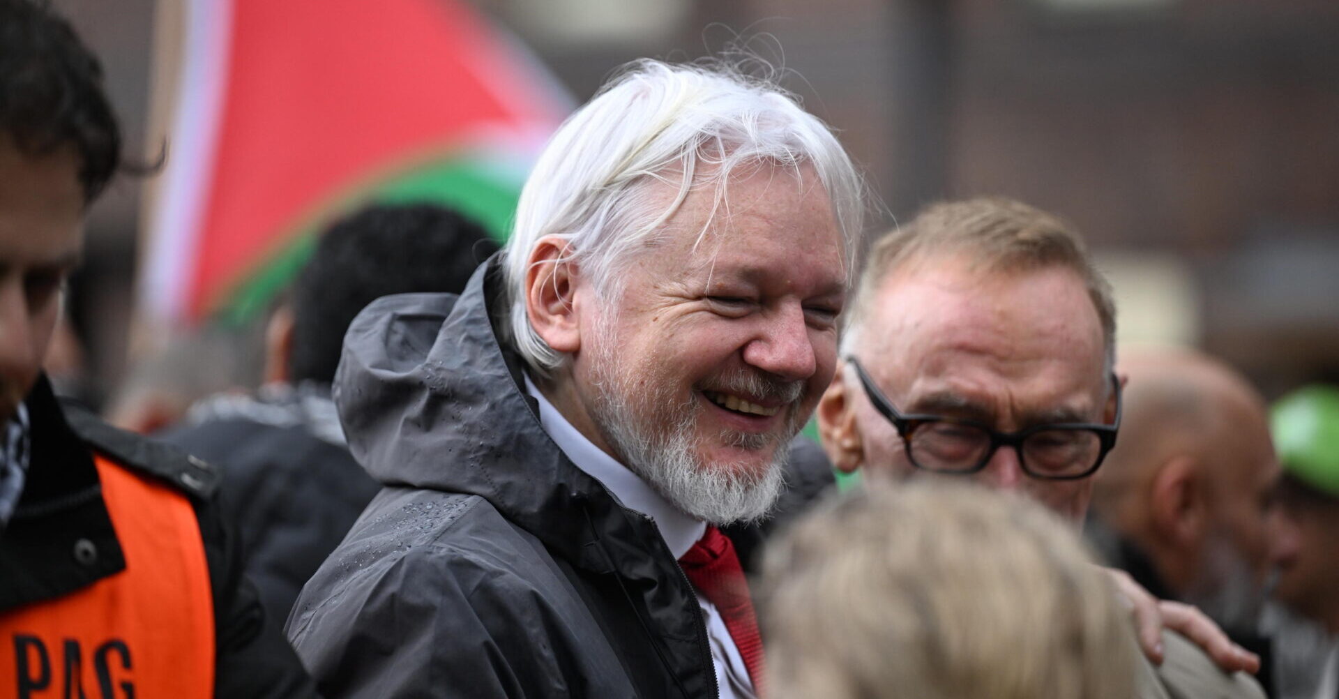 il ritorno di assange denuncia la fondazione nobel per aver trasformato il premio per la pace in strumento di guerra da It.insideover.com il ritorno di assange denuncia la fondazione nobel per aver trasformato il premio per la pace in strumento di guerra