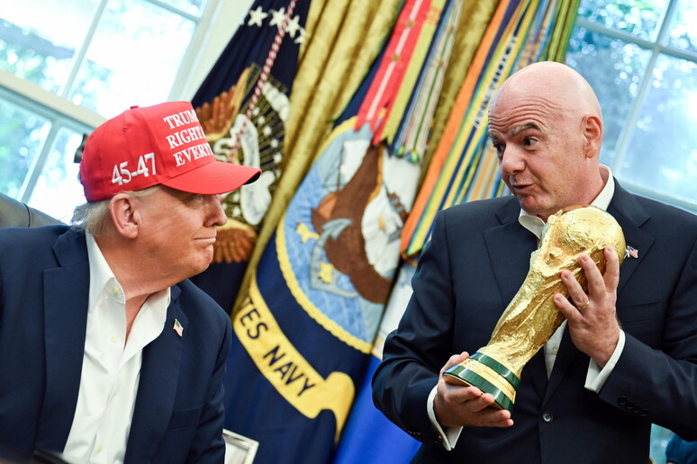 Il “premio per la pace” della FIFA: un’invenzione di Infantino tra Trump e la dittatura in Myanmar