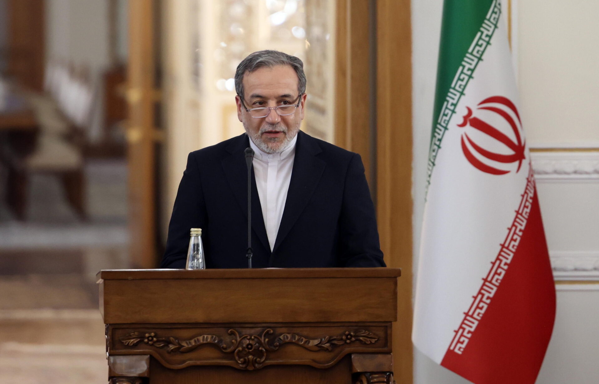 Iran, l’ultima battaglia diplomatica di Araghchi: fermare l’assalto statunitense