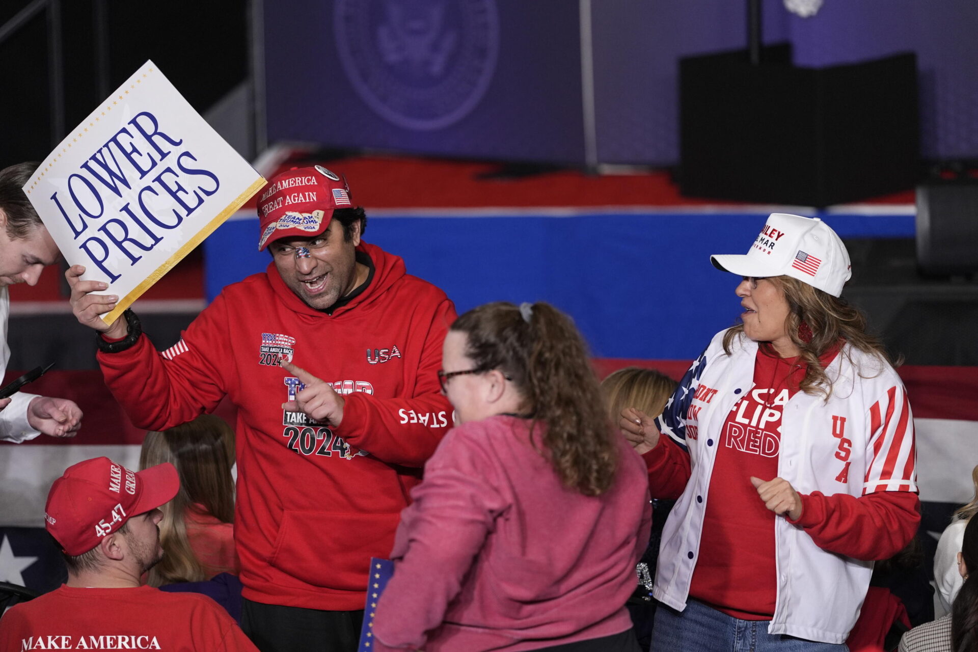 InsideUsa – Trump sprofonda nei sondaggi ma i dem non ne approfittano InsideUsa – Trump sprofonda nei sondaggi ma i dem non ne approfittano