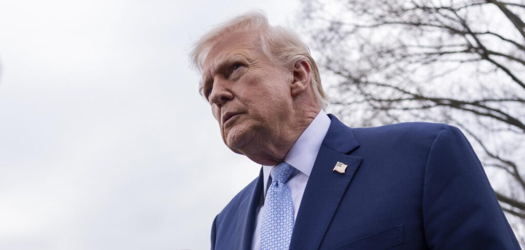 Trump: stiamo valutando una "riduzione delle operazioni" in Medio oriente