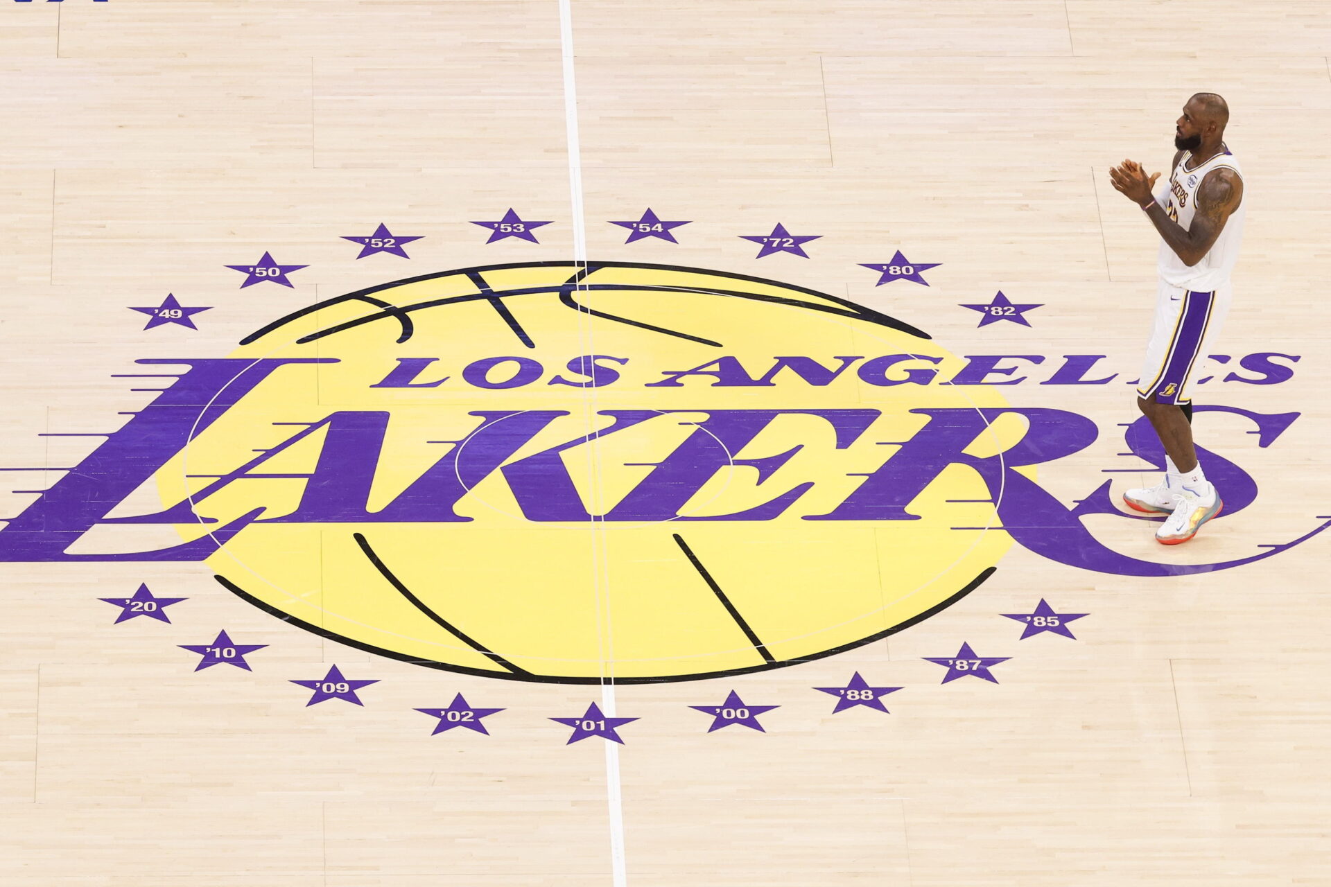 Un Kushner si prende i Lakers: Josh (fratello di Jared) acquista la franchigia Nba per 12,5 miliardi, è record