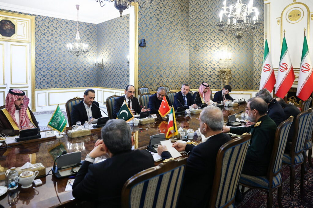 Summit cruciale a Teheran tra iraniani e delegazioni del Patto della Mecca